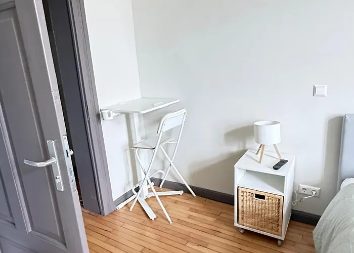 Le Gaston De Belair - 002 - 1st Floor - Shared Kitchen * Schieren