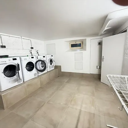 Le Gaston De Belair - 002 - 1st Floor - Shared Kitchen * Schieren