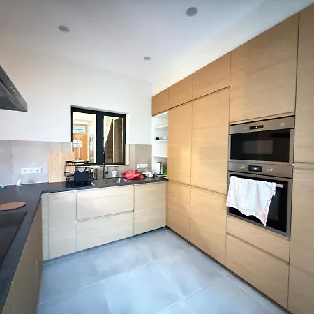 Le Gaston De Belair - 002 - 1st Floor - Shared Kitchen דירה