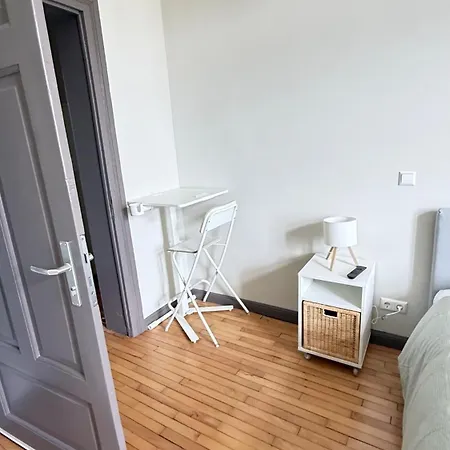 Le Gaston De Belair - 002 - 1st Floor - Shared Kitchen * Schieren