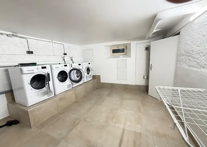 Le Gaston De Belair - 002 - 1st Floor - Shared Kitchen * Schieren