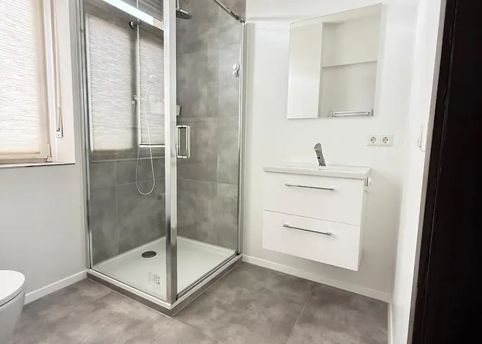 Le Gaston De Belair - 002 - 1st Floor - Shared Kitchen * Schieren